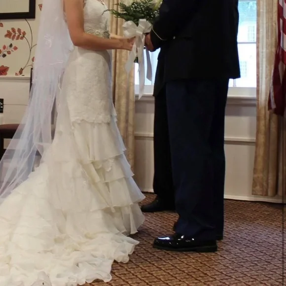 Custom made Elegant White Wedding Dress with Velcro train for easy detachment - Picture 3 of 10